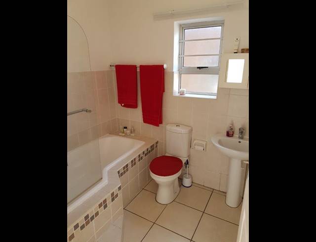 2 BEDROOM TOWNHOUSE RENTED IN WALMER HEIGHTS